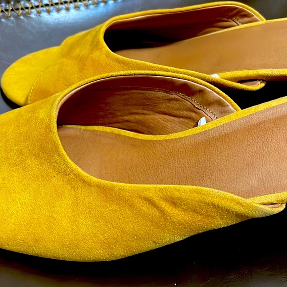 Yellow Sandals Slide Mule - Picture 9 of 12
